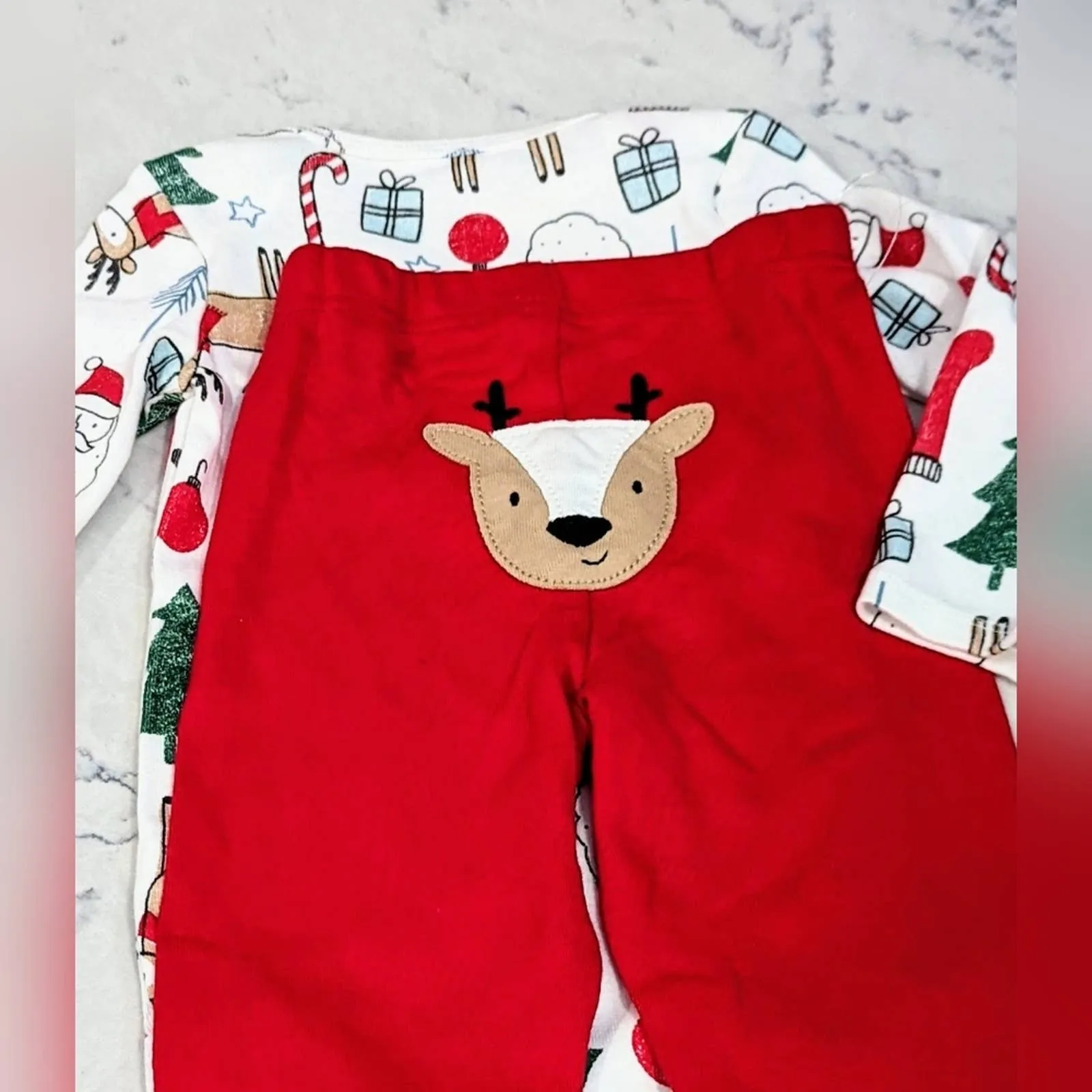 CARTER'S Christmas 2 Piece Set or Pajamas with Reindeer Santa Trees Pres 9 Month