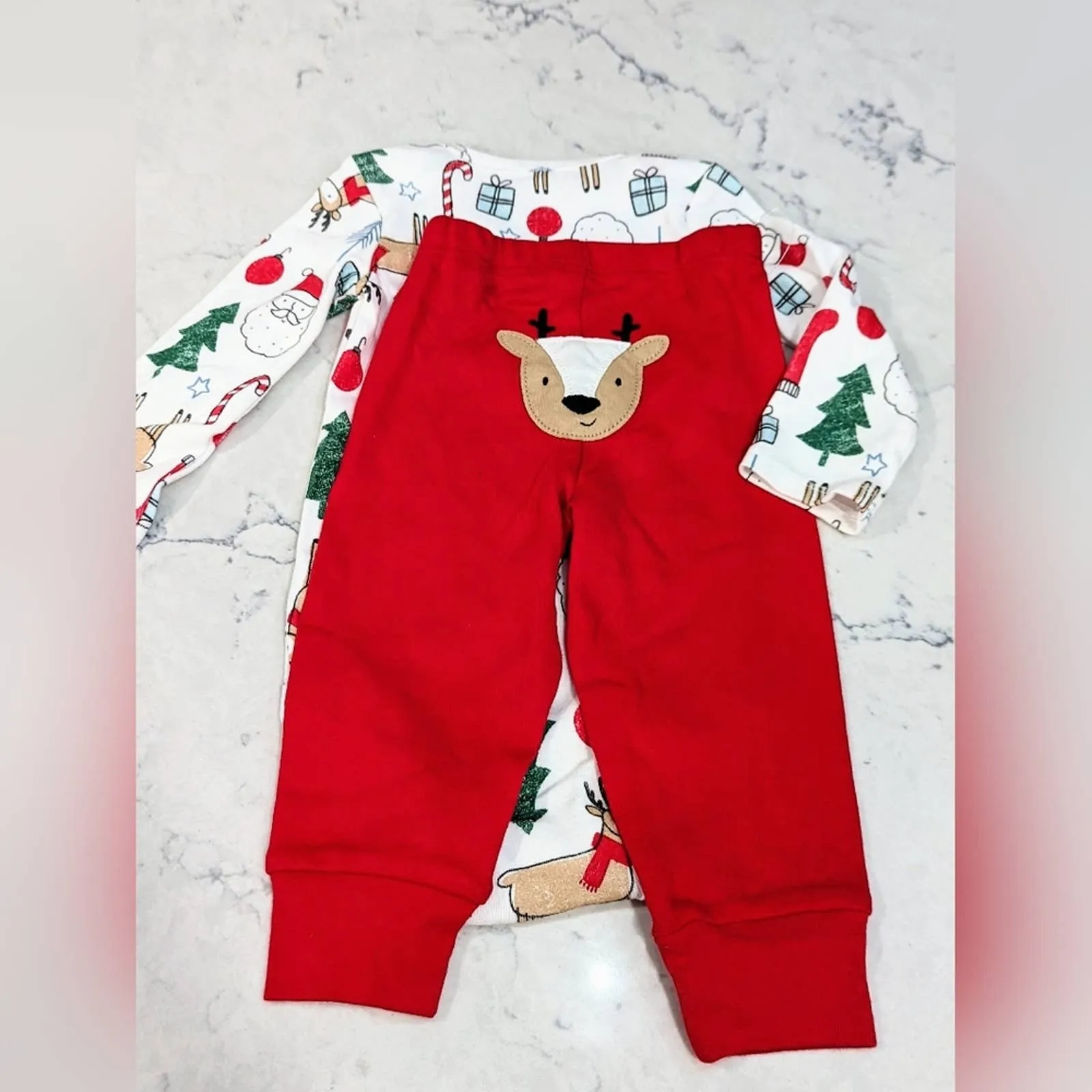 CARTER'S Christmas 2 Piece Set or Pajamas with Reindeer Santa Trees Pres 9 Month