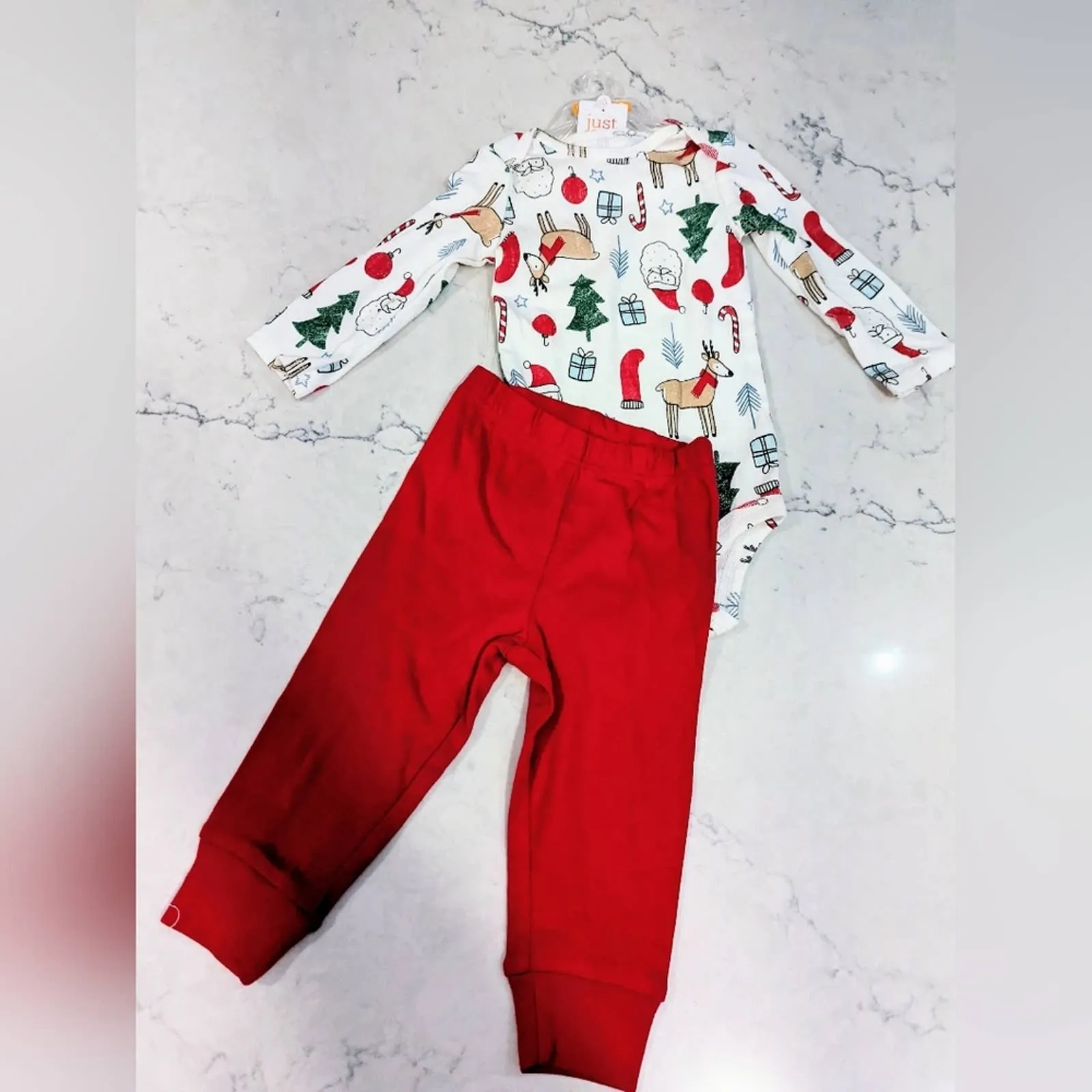 CARTER'S Christmas 2 Piece Set or Pajamas with Reindeer Santa Trees Pres 9 Month