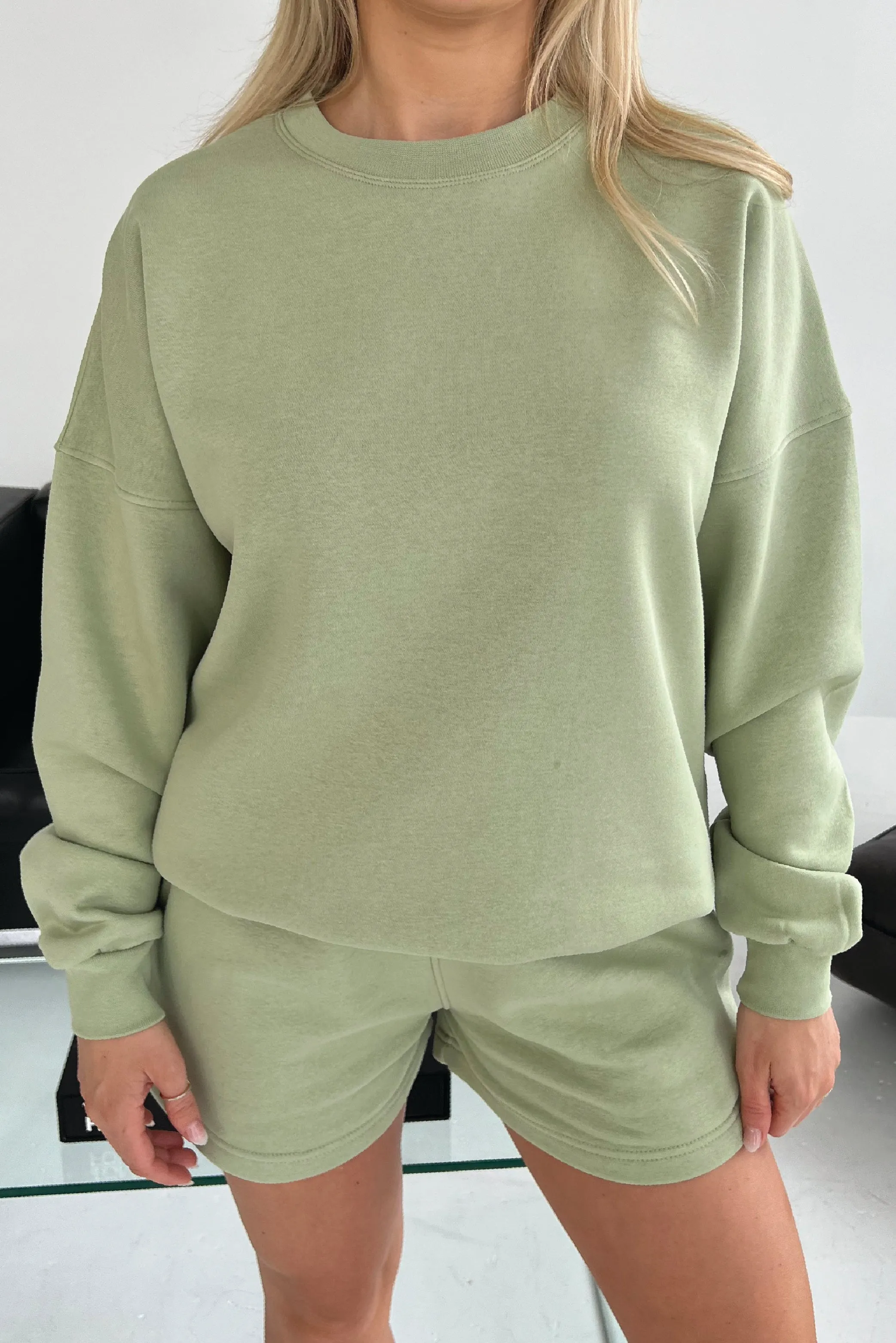 Glamify basics relaxed sage sweatshirt