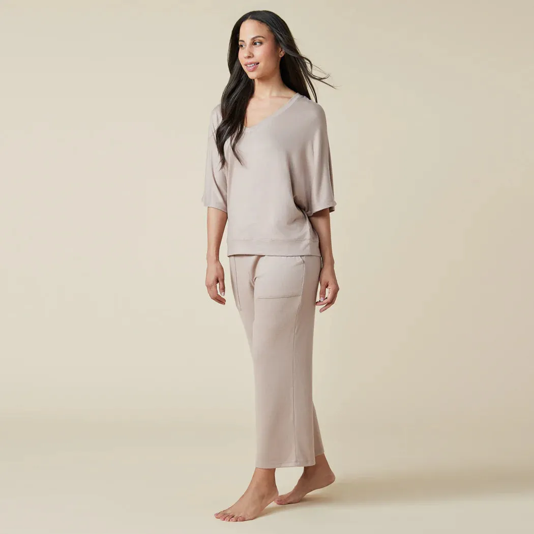 New Dream Relaxed V-Neck w/ Capri Lounge Set - CoCo